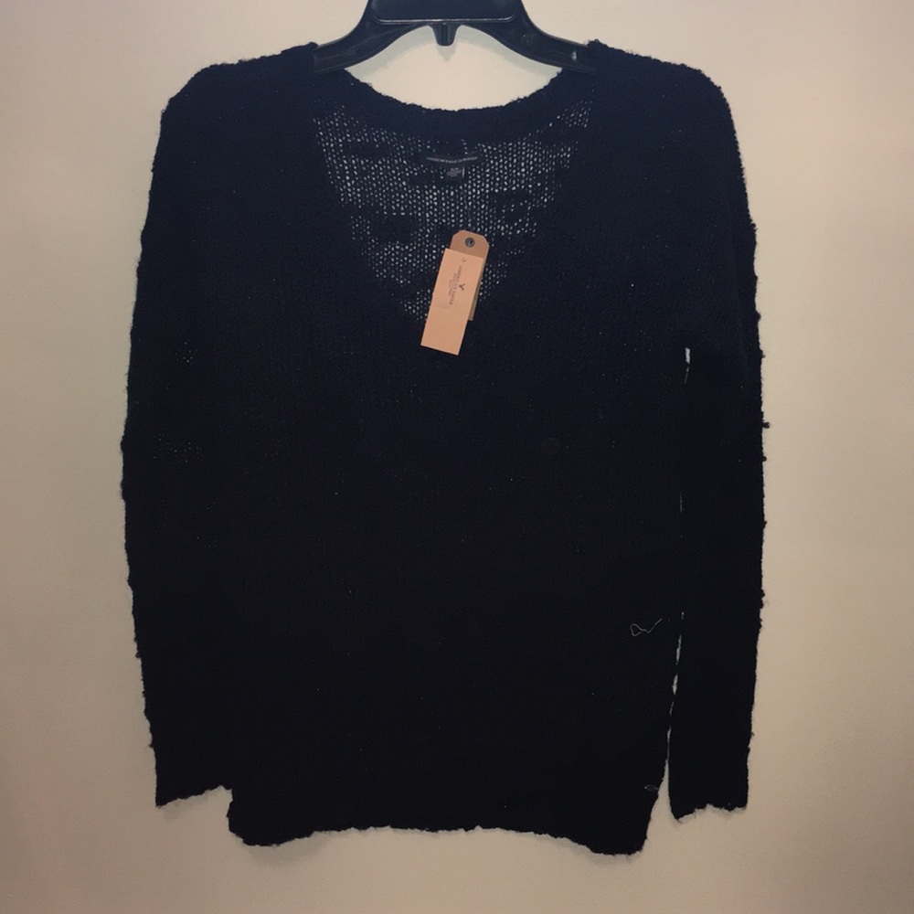 AEO cozy navy blue knit V neck